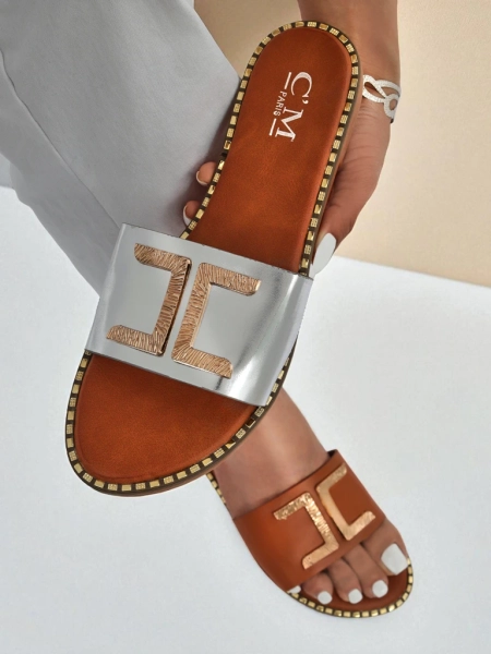 Royalfashion Жіночі шльопанці з екошкіри з декором Gildra