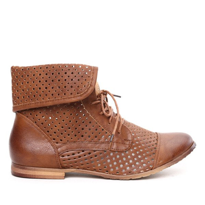 Brązowe botki z ażurową cholewką - Obuwie