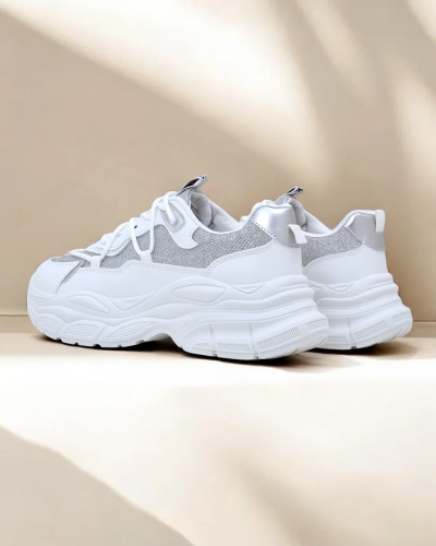 Royalfashion Damensneaker auf einer dickeren Sohle Teresii