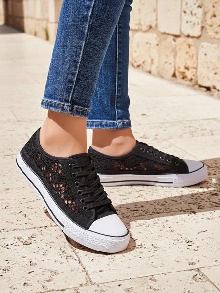 Atmungsaktive Damen-Sneaker Calista Nero mit Spitze - Sommer-/Frühlingskollektion