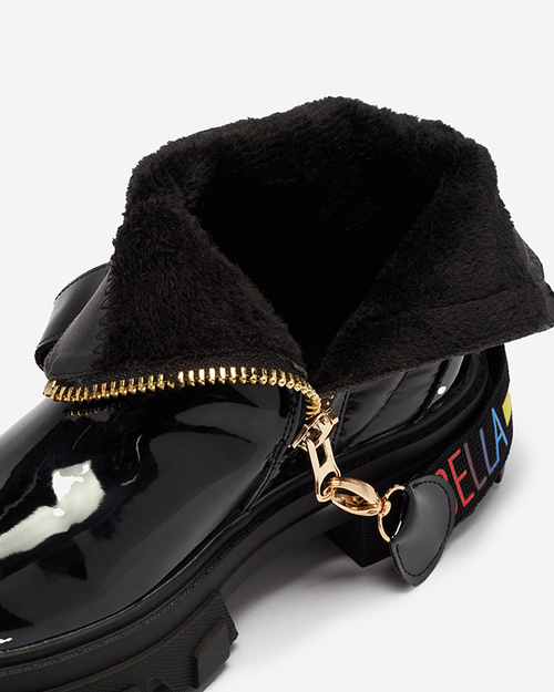 Чорні жіночі лаковані чоботи Osallu