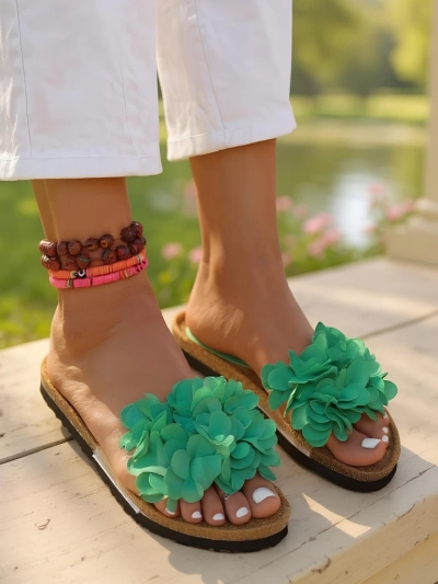 Royalfashion Damen Pantoletten mit Blümchen Flora Soft