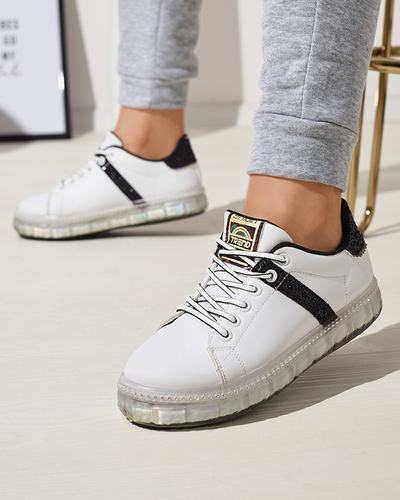 Жіночі спортивні кросівки білого кольору з чорними вставками Asxa- Footwear