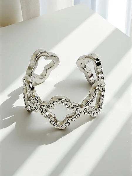 Ariadne Silverita Armband mit Kristallen – Silber, geometrisches Glamour-Muster