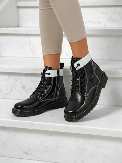 Damen Stiefeletten Perseida Nero aus ökologischem Lackleder, zum Schnüren