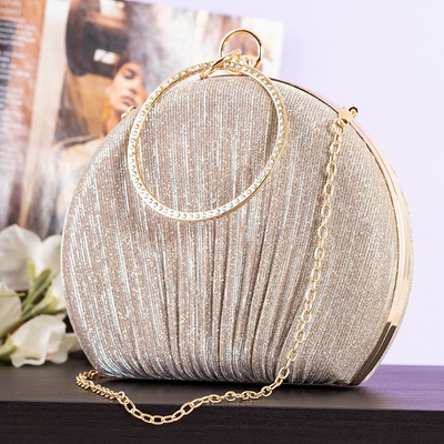 Eine kleine Clutch in Goldfarbe - Handtaschen