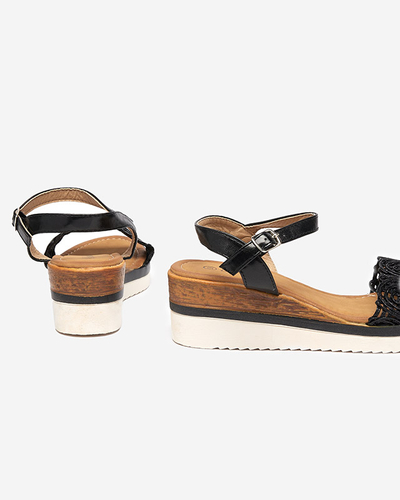 Schwarze Damensandalen auf dem durchbrochenen Keil Jofasa - Schuhe