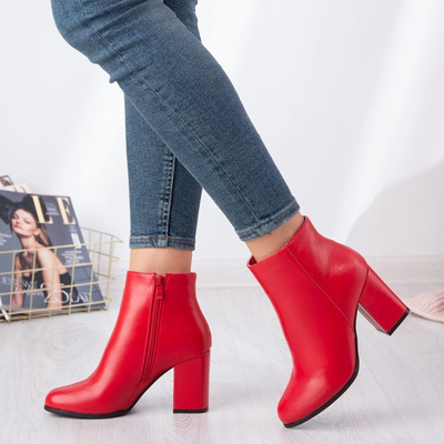 Rote Stiefel an einem höheren Pfosten Pekan - Footwear