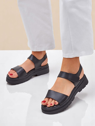 Royalfashion Damensandalen mit dickerer Sohle Otvanna