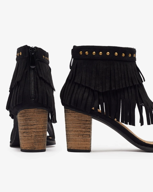 Жіночі босоніжки з китицями чорного кольору Dovsi-Footwear