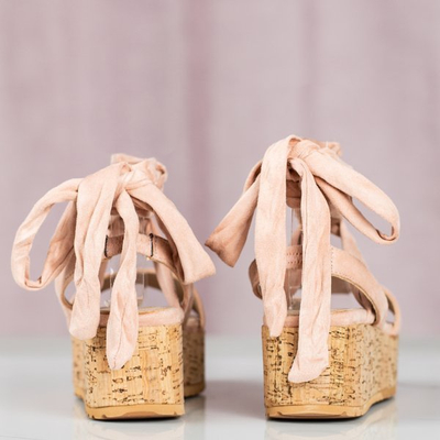 Rosa Sandalen für Damen auf der Rosienna-Plattform - Schuhe