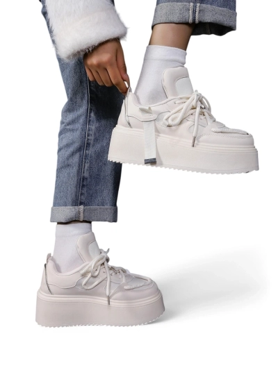 Royalfashion Sport-Sneaker für Damen auf einer Plattform Aeroll