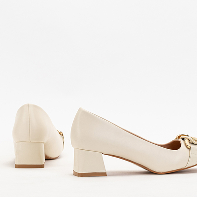 Кремові жіночі туфлі на низьких підборах Vetina