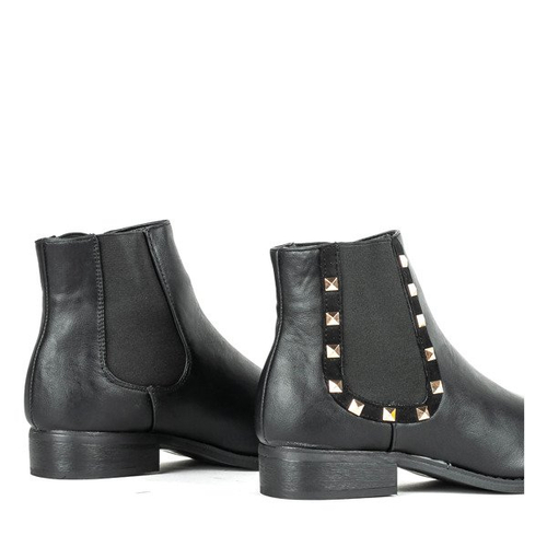 Чорні класичні черевики Noxa - Взуття