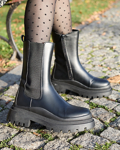 OUTLET Schwarze Damenstiefel mit flachem Absatz Okidas - Footwear