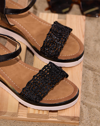 Чорні жіночі босоніжки на ажурній танкетці Jofasa - Туфлі