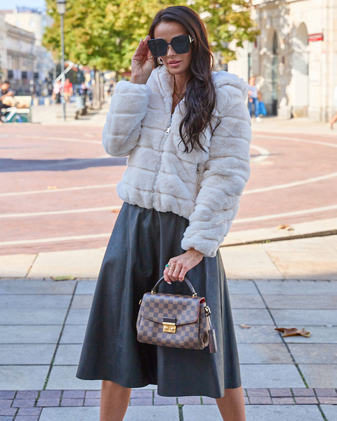 Royalfashion Doppelseitige Damenjacke mit Pelz in Cremefarbe