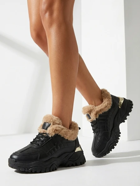 Schwarze Sportschuhe für Damen mit Fell Flixi - Schuhe