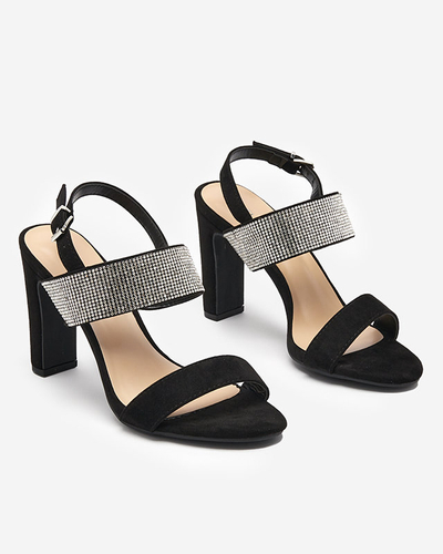 OUTLET Schwarze Damensandalen an einem Pfosten mit Maerro-Zirkonia - Schuhe