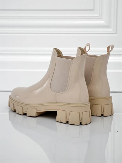 Royalfashion Stiefeletten mit massiver Sohle aus lackiertem Öko-Leder Calista Weide