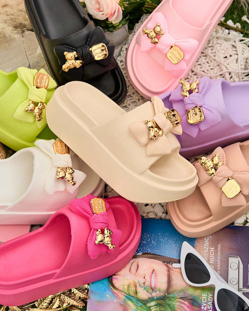 Royalfashion Жіночі гумові шльопанці з декоративним бантом Яблука