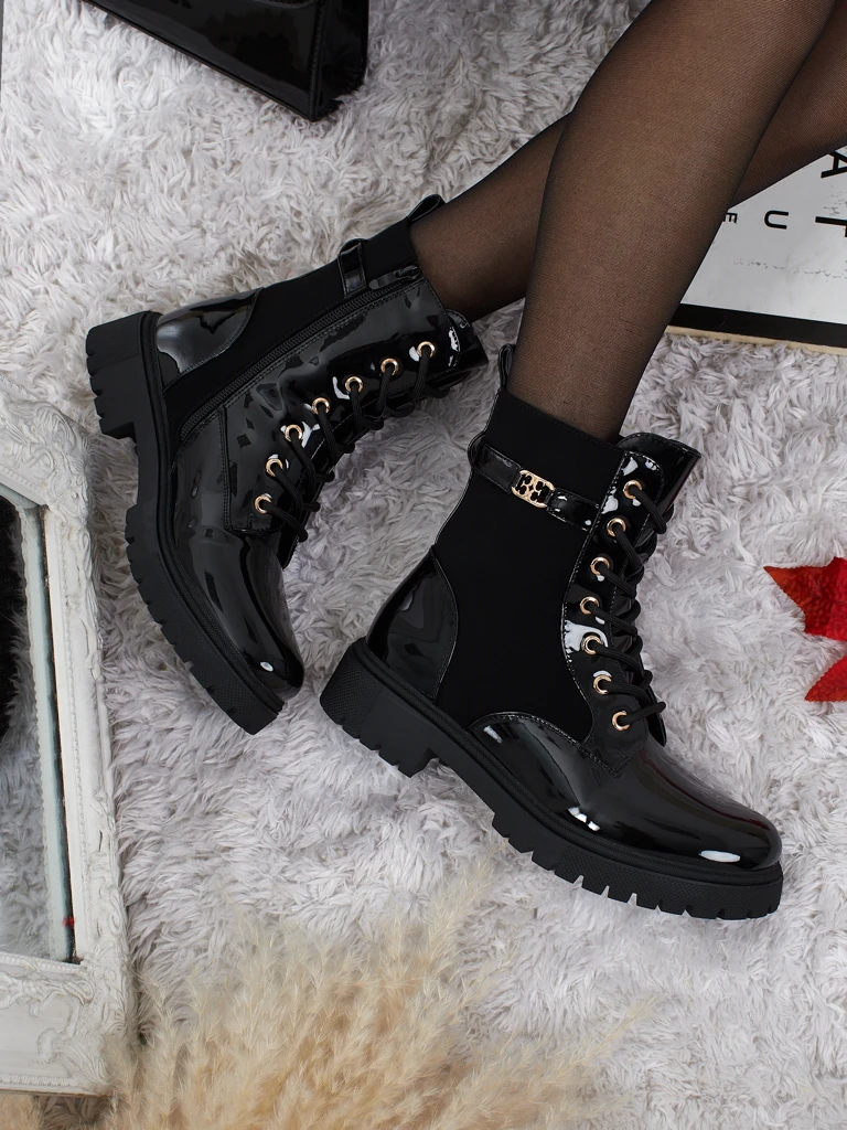 Geschnürte Stiefeletten aus mattem und lackiertem Öko-Leder Alvinea