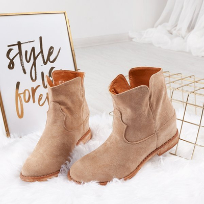 Beige Cowboystiefel auf einem Indoor-Keil Bluestone - Footwear 1