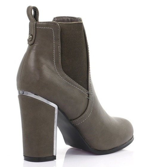 Botki na słupku w kolorze szarobrązowym - Obuwie