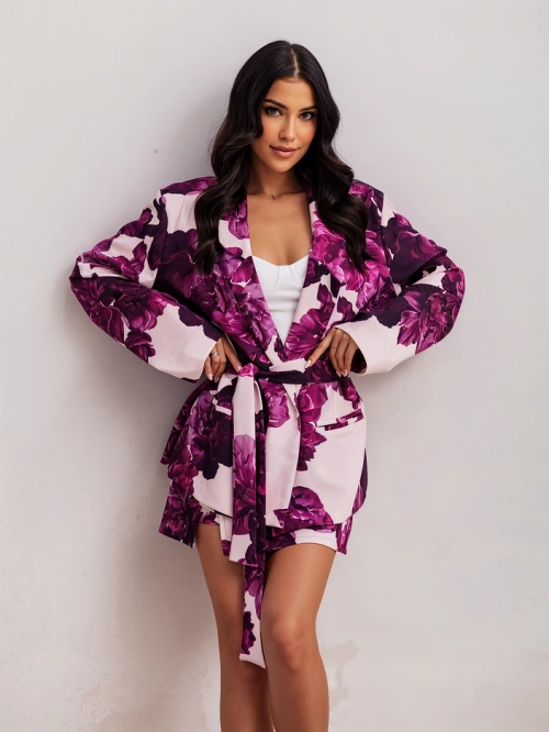 Royalfashion Жіночий квітковий комплект з зав'язаним піджаком та шортами