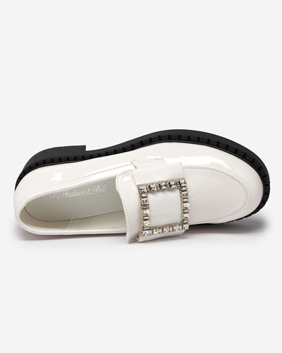 Lackschuhe mit weißer Schnalle. Fogim- Footwear