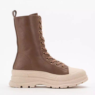 OUTLET Hellbrauner Damen-Stiefel mit flachen Magara-Absätzen - Schuhe