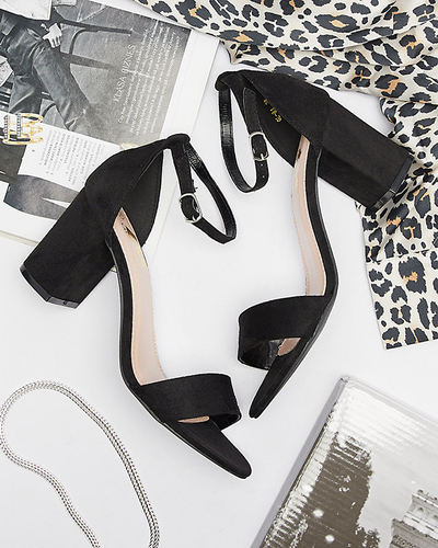 Damen-Sandalen auf einem Pfosten in schwarz Xiadia- Footwear