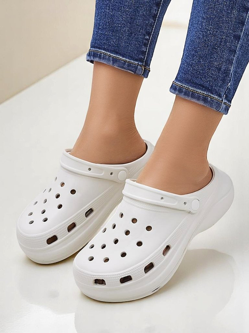 Royalfashion Жіночі гумові сандалі з вирізами Dellosa