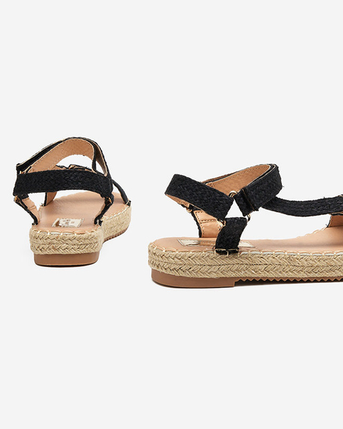 Чорні жіночі сандалі на плоскій підошві Umilla