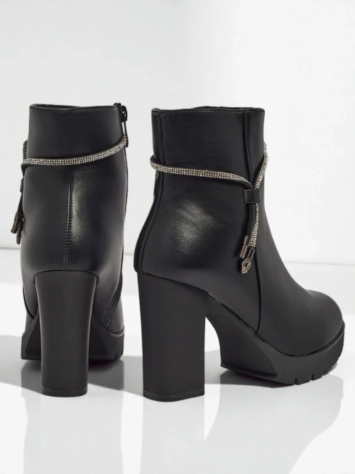 Жіночі ботильйони з екошкіри на підборах-стовпчику Marellin