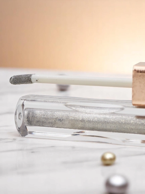 Блискуча рідка тінь для повік у кольорі Срібло