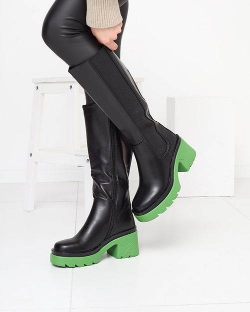 Чорні жіночі чоботи на суцільній зеленій підошві Beriwa - Взуття