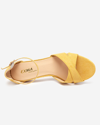 Gelbe Damensandalen auf der Post Nenki - Schuhe
