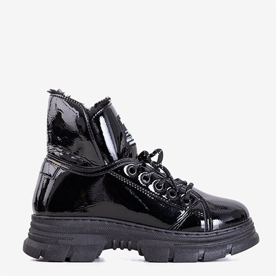 Чорні лаковані жіночі черевики від Rostorie - Взуття