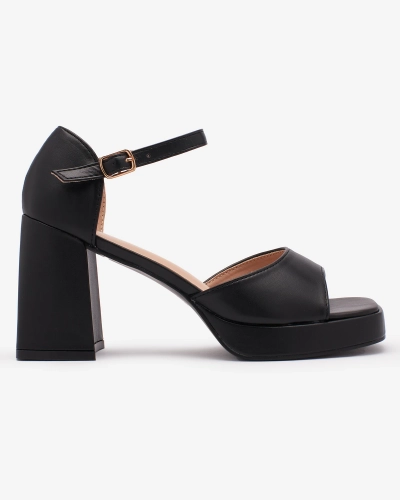 OUTLET Royalfashion Schwarze Damen-Sandalen auf einem Pfosten Spogge