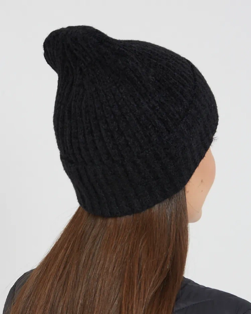 Жіноча утеплена шапка Royalfashion