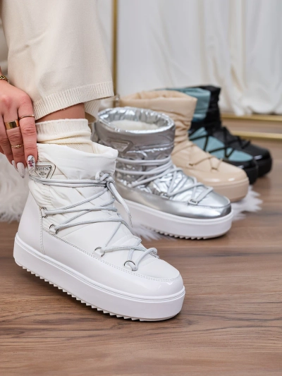 Royalfashion Damen-Schlupfstiefel a'la Schneestiefel in Weiß Vevnose