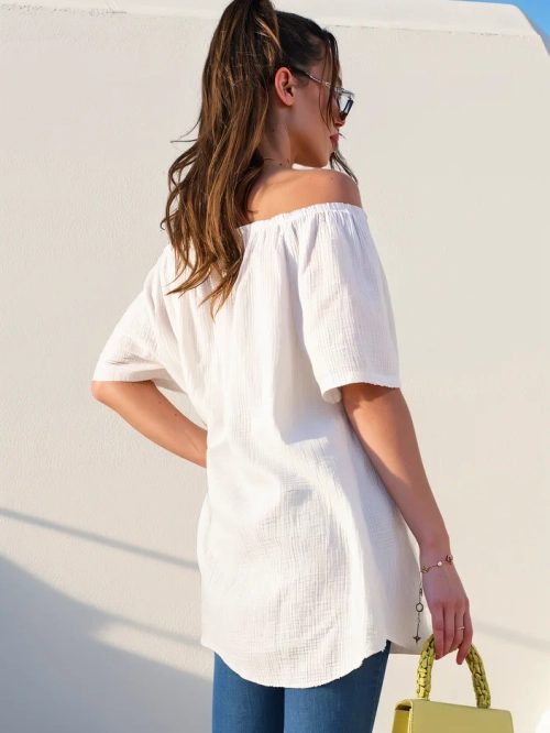 Блузка жіноча з бавовни в іспанському стилі з декоративними ґудзиками