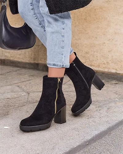 Royalfashion Damen Stiefeletten auf einem Pfosten Igges