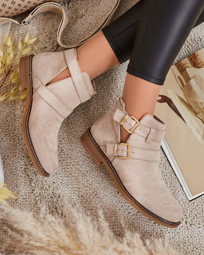Royalfashion Damen Geronsa Stiefel mit Ausschnitt
