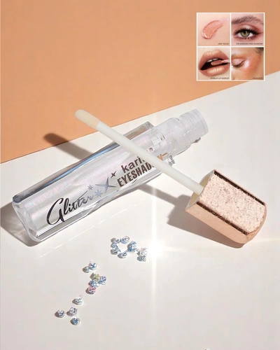 Schimmerndes flüssiges Lidschatten in der Farbe Perl