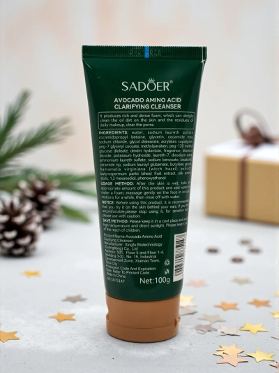 Sadoer Festliches Reinigungsgel für das Gesicht mit Avocado und Aminosäuren