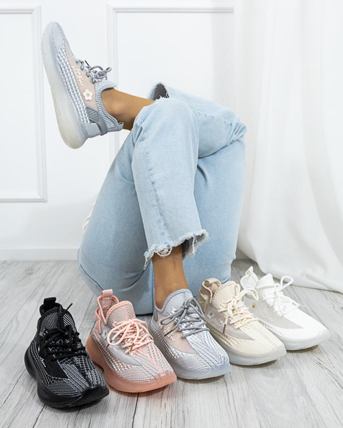 Білі жіночі кросівки Arinada