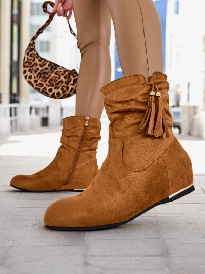 Royalfashion Eko - Wildleder-Stiefeletten auf verdecktem Keilabsatz Lovely