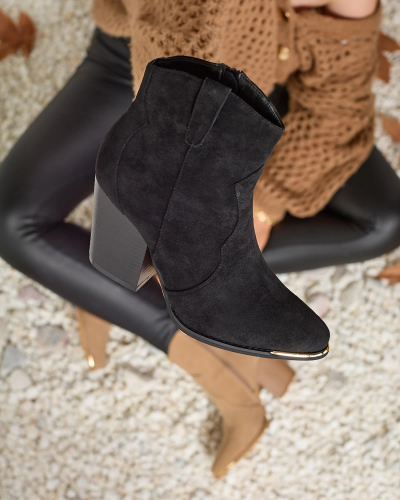 Royalfashion Schwarzer isolierter Damenstiefel Diva Charms